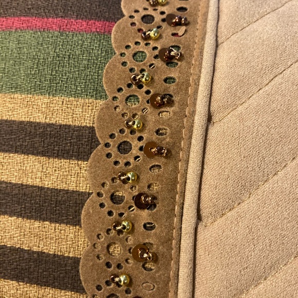 Chris Madden throw pillow - Picture 3 of 7